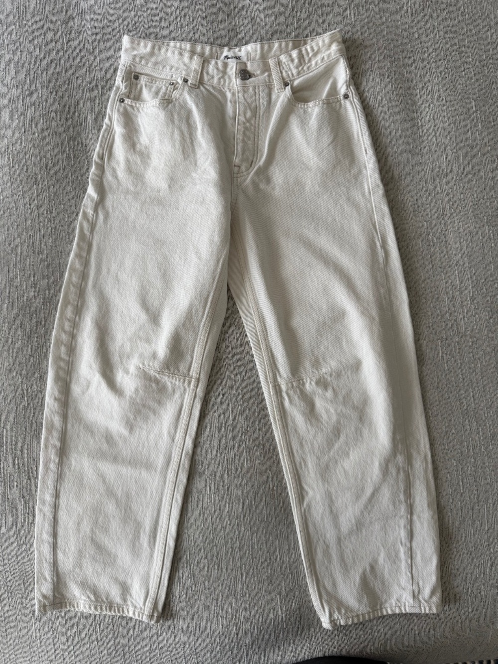 Madewell Darted Barrel Jeans in Vintage Canvas Size: 24